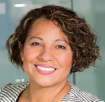 Portret Claire Ashford, dyrektor ds. compliance, regulacje finansowe